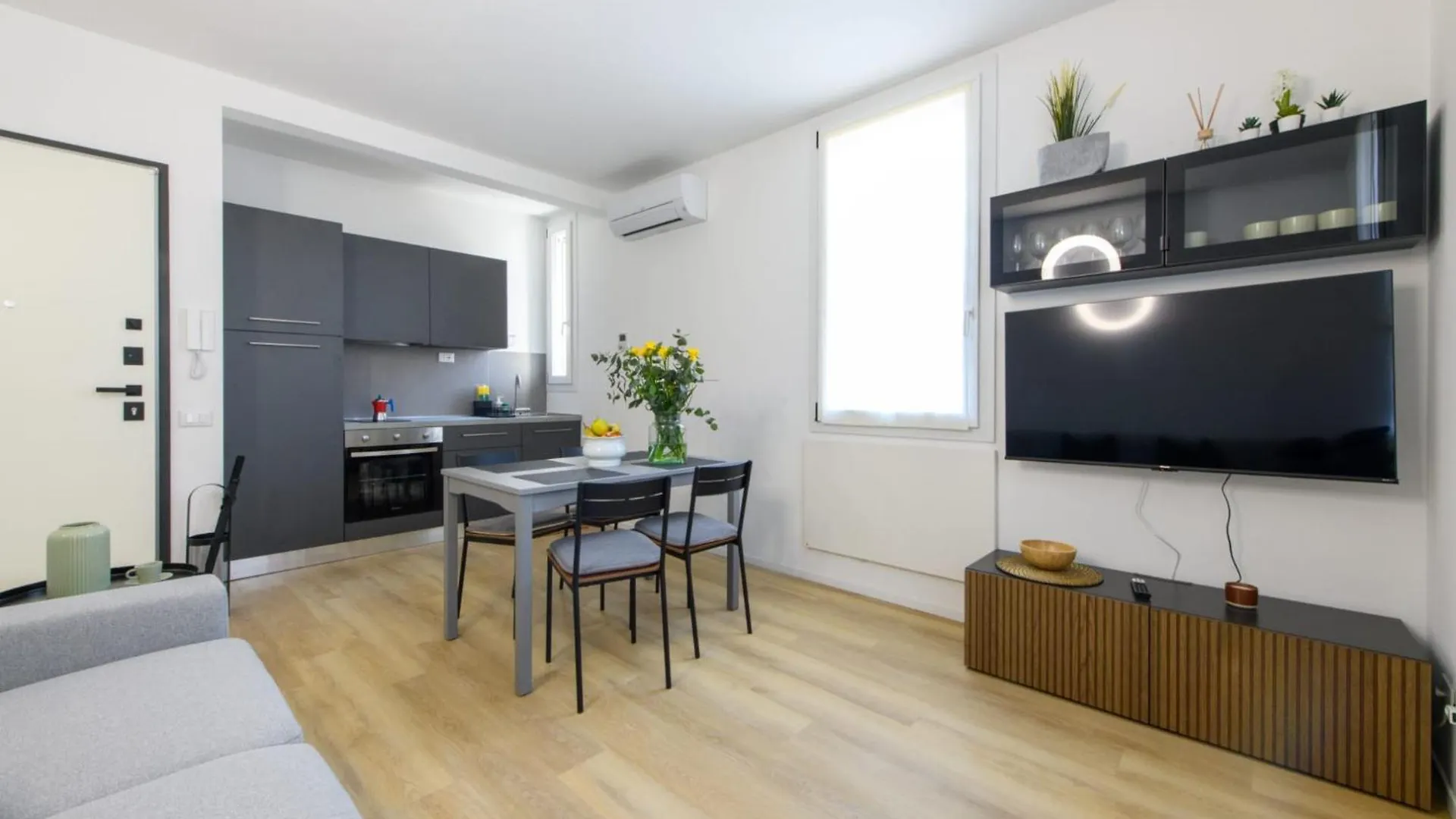 Sweet Home Apartment Reggio Emilia